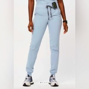 Figs Medium Tall Dusty Blue Zamoras